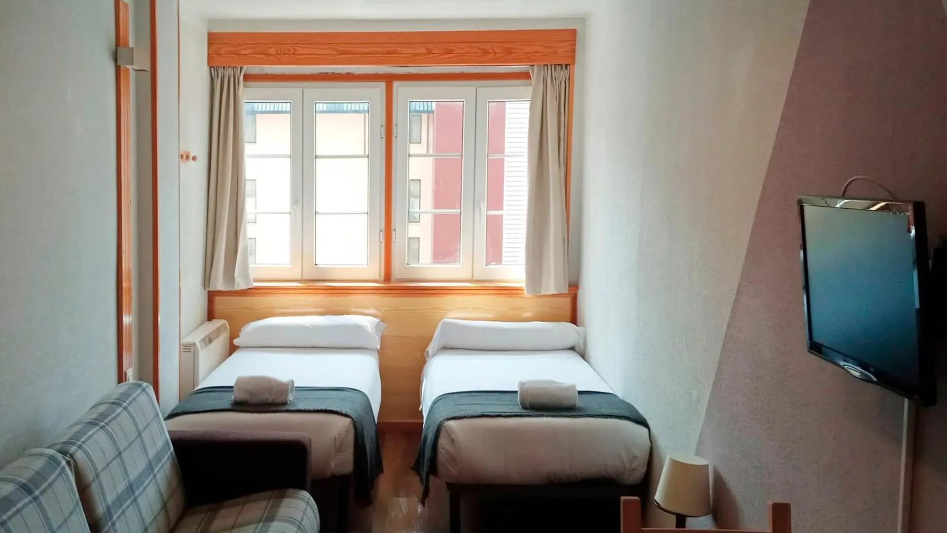 Apartamentos Las Tuyas 3000 Sierra Nevada