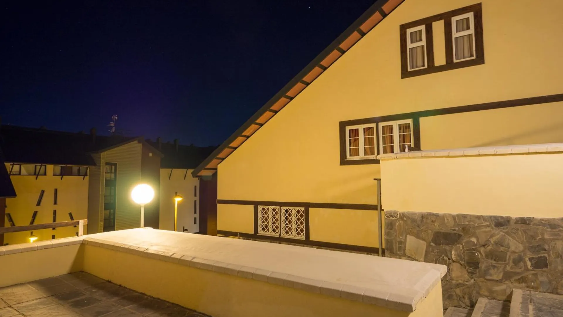 Apartamentos Las Tuyas Sierra Nevada España